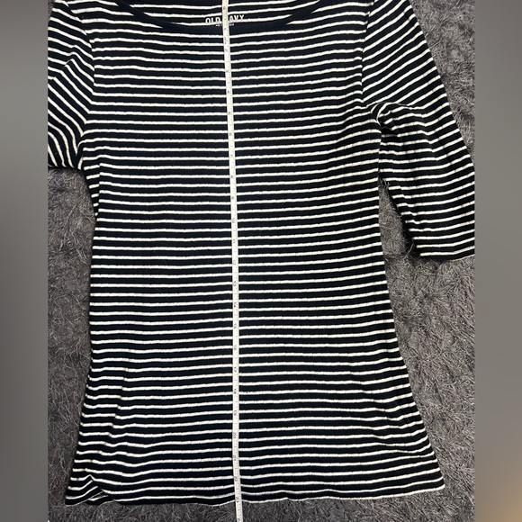 3/4 Length Sleeve Shirt! - Picture 9 of 14